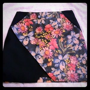 Black Flower Skirt / Small
